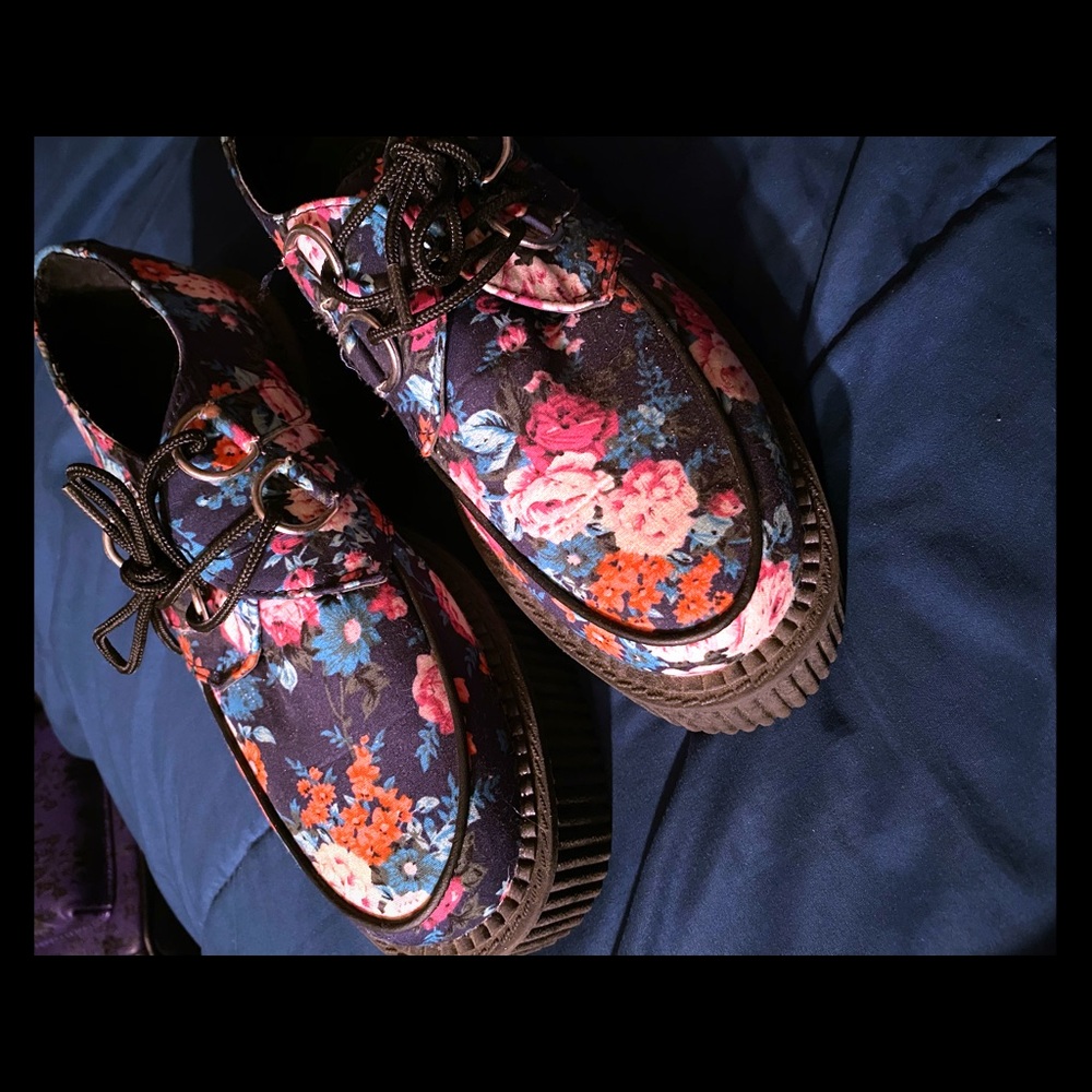 Floral print TUK creeper blue
